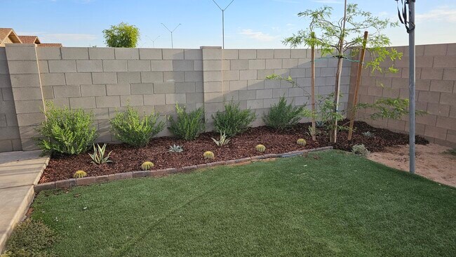 Building Photo - 3648 S Desert Oasis Dr
