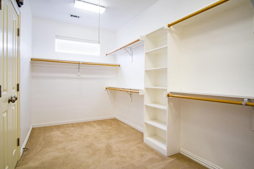 Building Photo - Luxurious Lower Greenville home walkable to shops & eateries