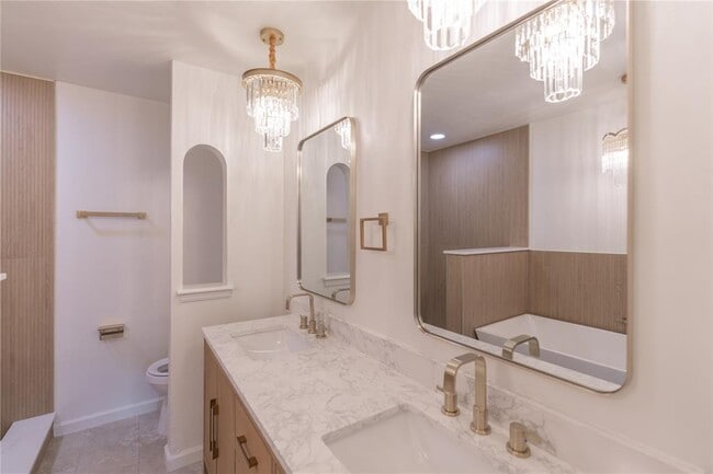 Building Photo - 5124 NW 19th Terrace