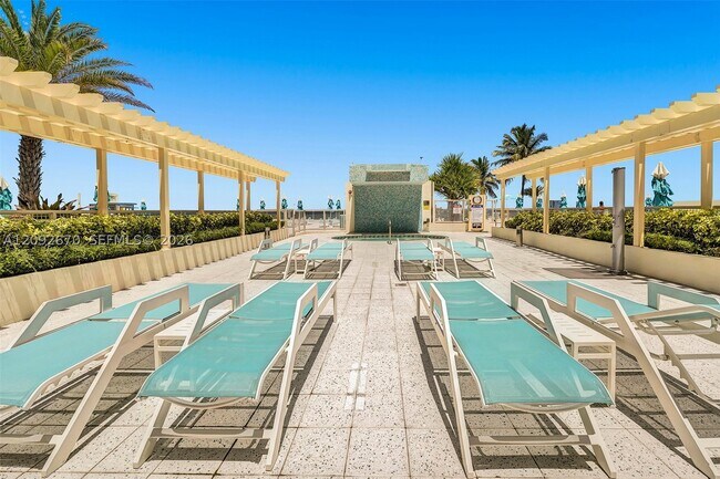 Building Photo - 2501 S Ocean Dr