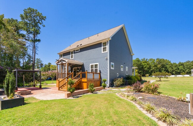 Building Photo - 108 Wilson Farm Ln