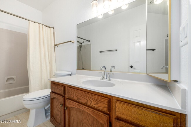 Building Photo - 9907 E Wood Dr