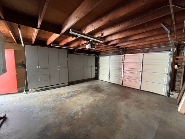 Building Photo - For Lease – Spacious 3 Bedroom Townhome in La Mirada