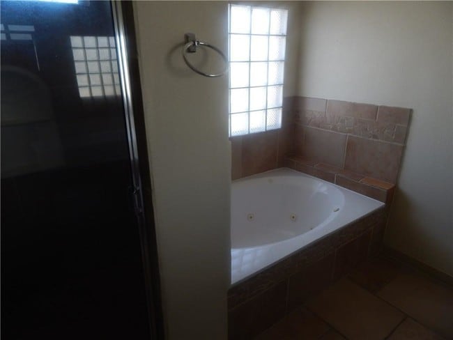 Building Photo - 353 Resler Ridge Dr