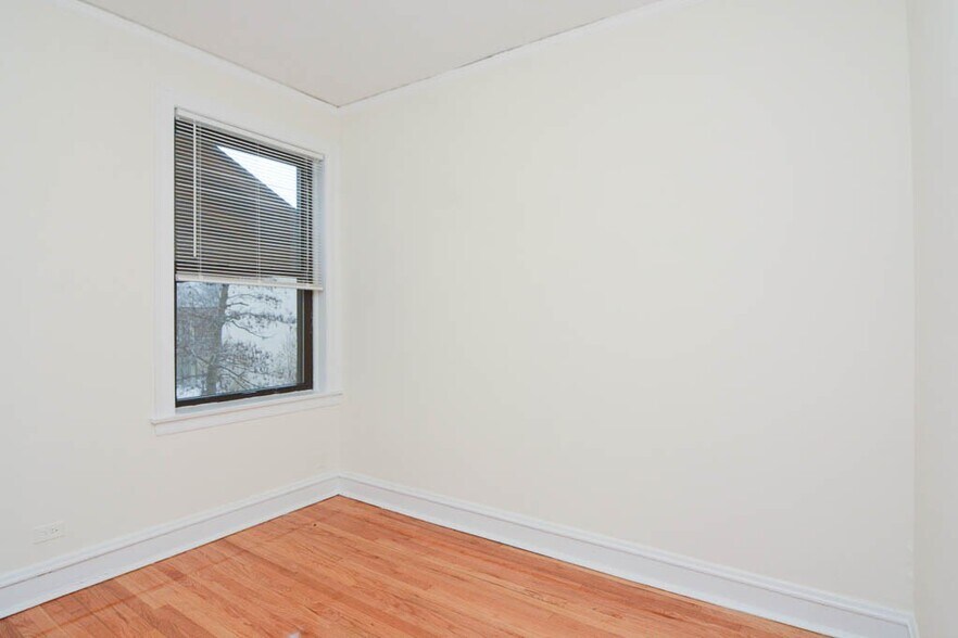Building Photo - 346 Park Ave