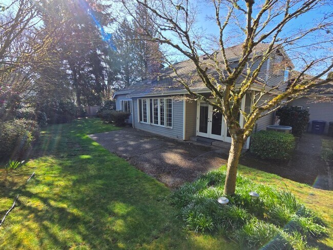 Building Photo - 4Bd/2.5Ba Bellevue House