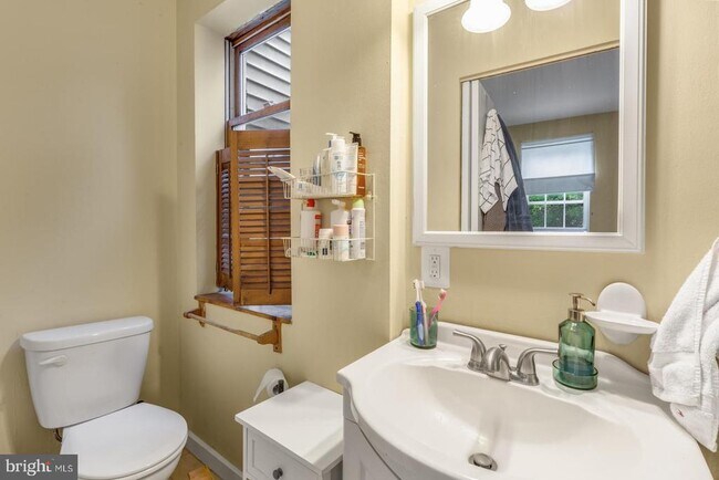 Building Photo - 1310 E Susquehanna Ave