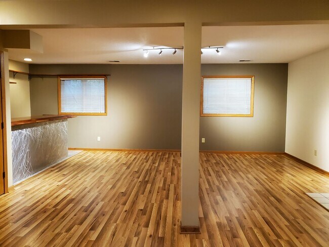 Building Photo - Elliot Park Minneapolis, Stand Alone House, Updated and Eco-friendly