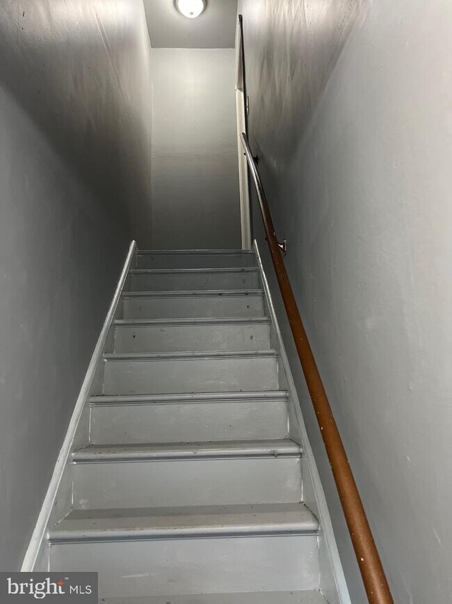 Building Photo - 3423 6th St