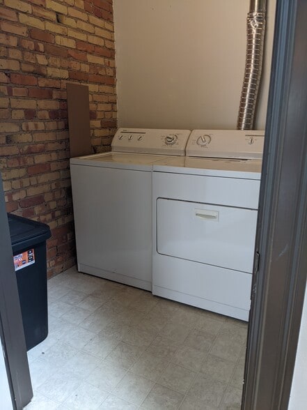 Laundry Room - 1133 S Washington Ave