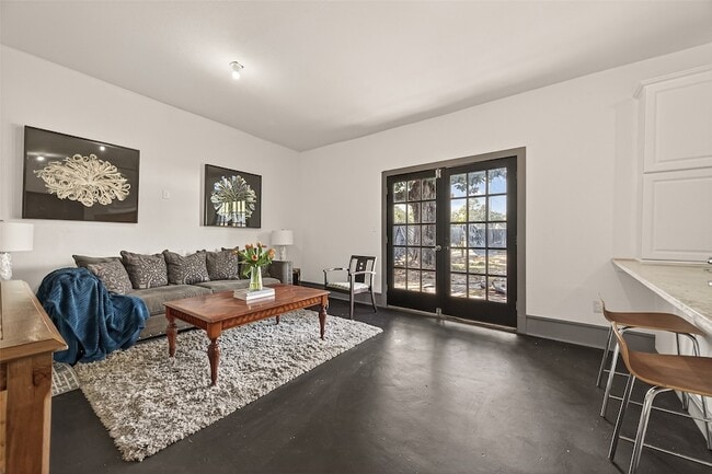 Building Photo - 100 W Hamilton St