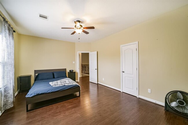 Building Photo - 24919 Ginger Ranch Dr