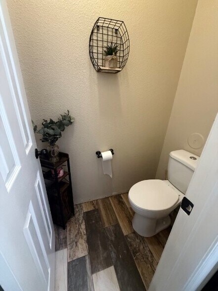 Building Photo - 13215 Emerald Isle St