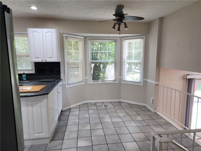 Building Photo - 3572 High Green Dr