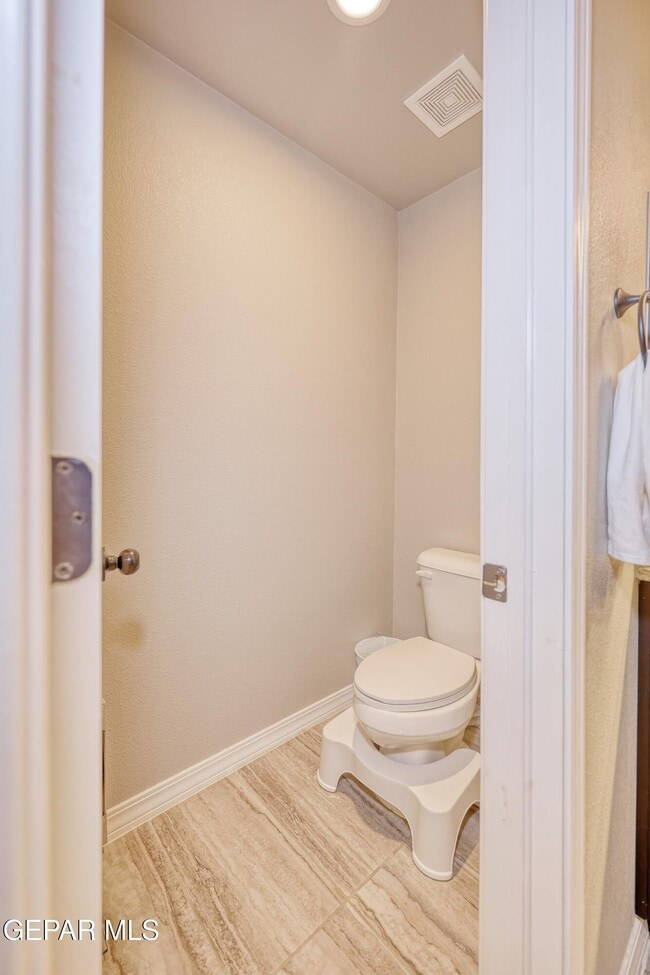 Building Photo - 2163 Enchanted Brk Dr