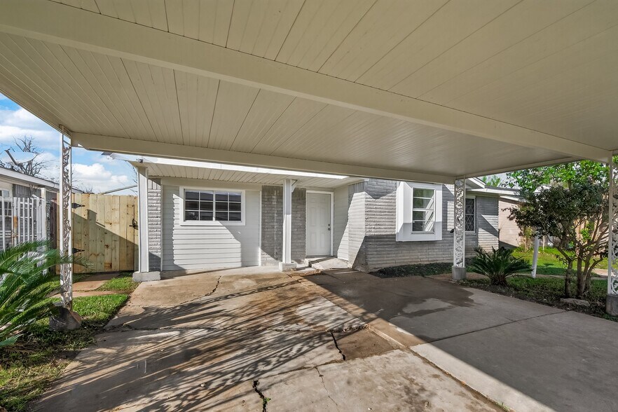 Building Photo - 5423 Grace Point Ln