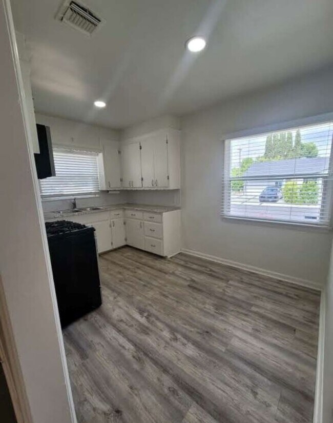 Building Photo - 22702 Burbank Blvd