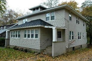 Building Photo - 545 College Ave NE