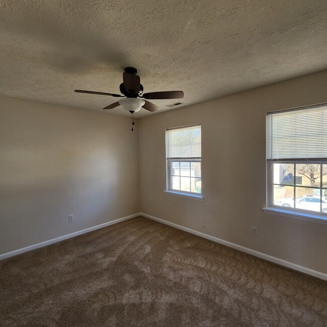 Building Photo - Beautiful Home for rent Durham NC