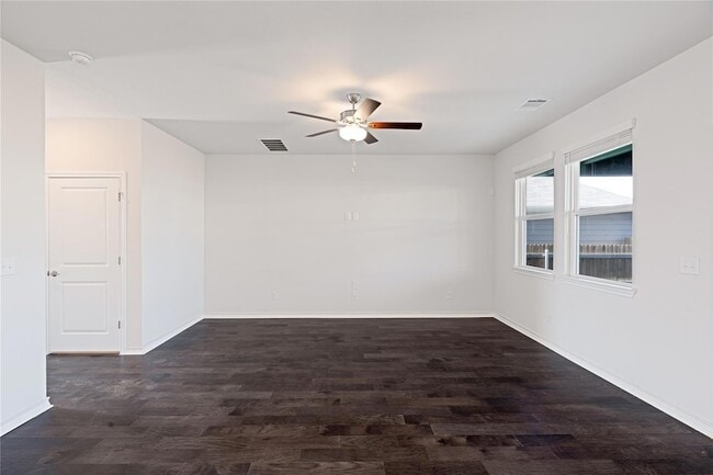 Building Photo - 316 Breccia Trl