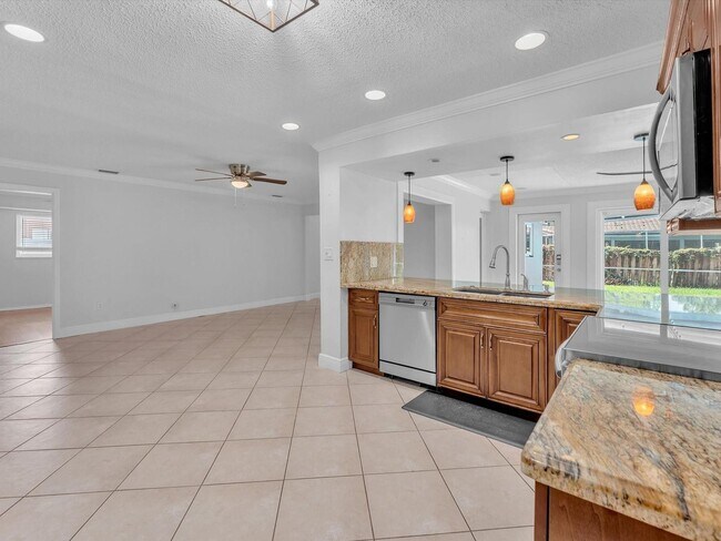 Building Photo - 11762 NW 26th Ct