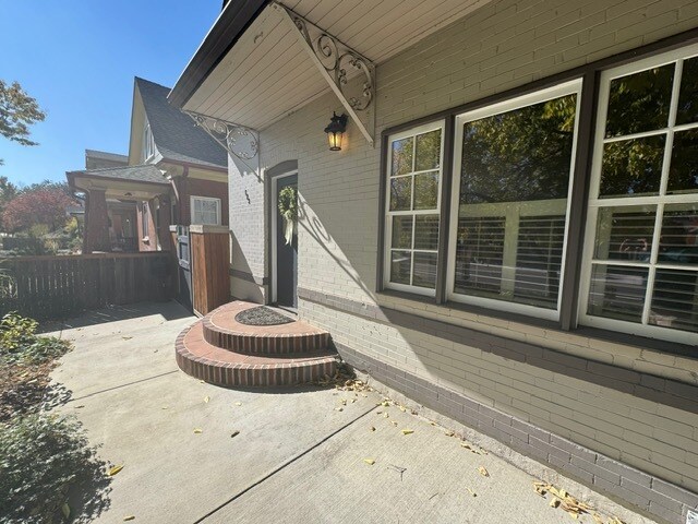 Building Photo - 623 S Logan St