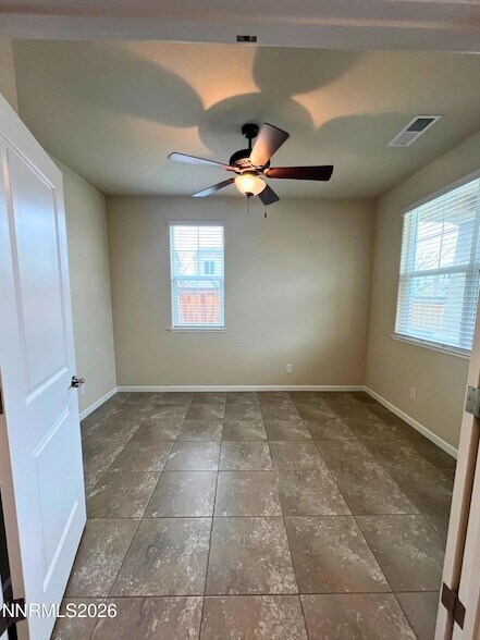 Building Photo - 7075 Diversey Dr