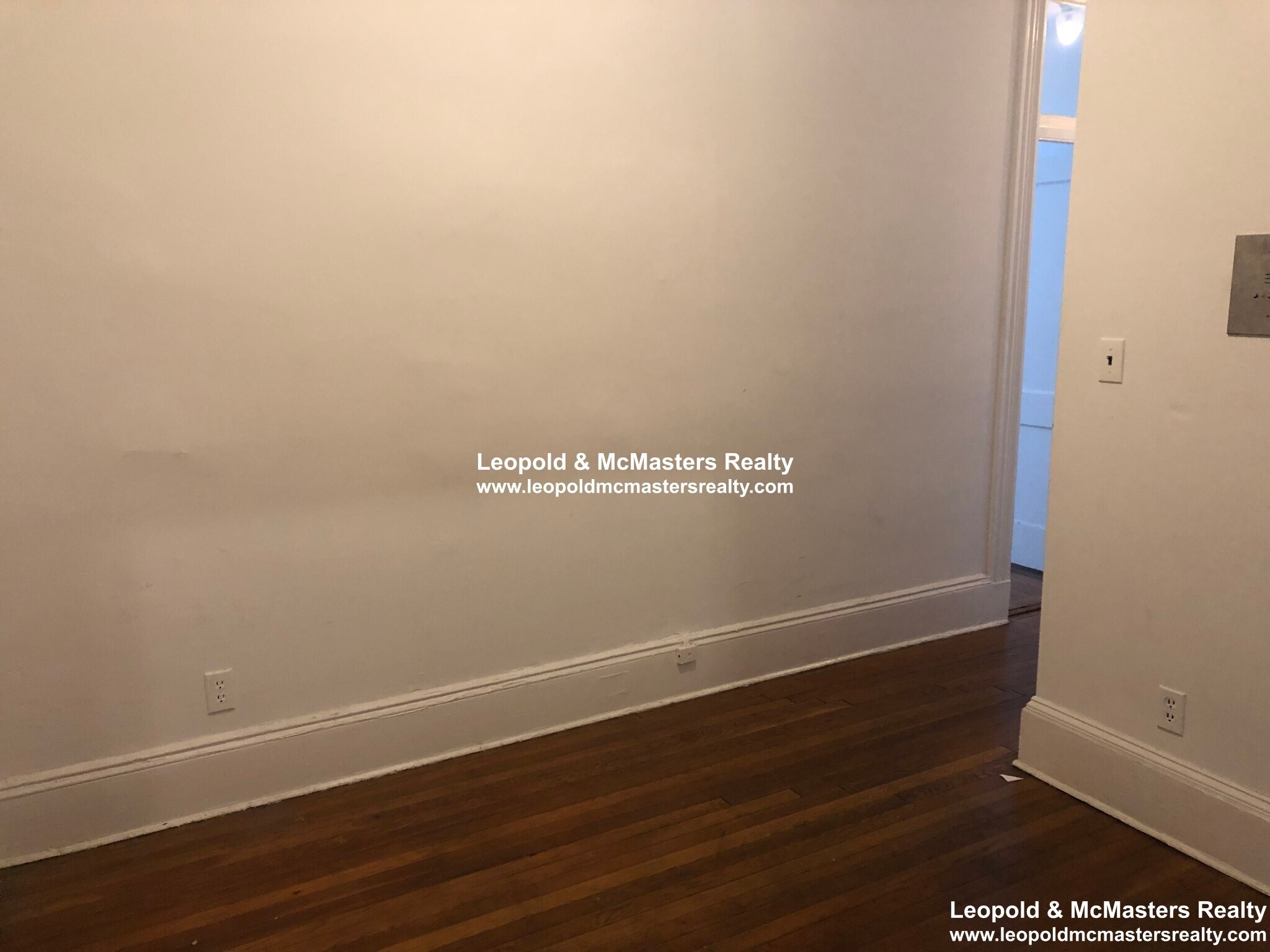 Building Photo - 144 Warren St