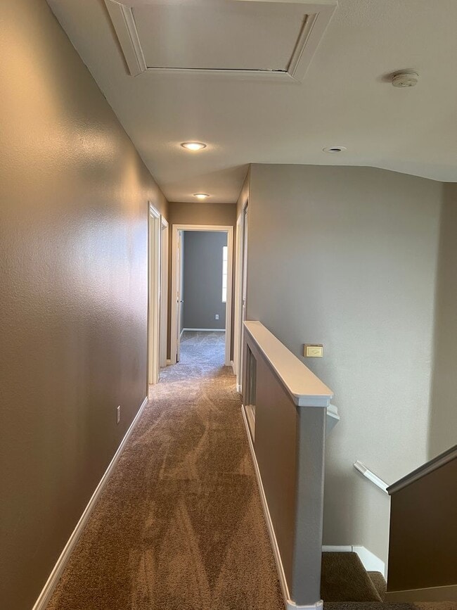 Building Photo - Gorgeous 2-Story Home You've Been Looking ...