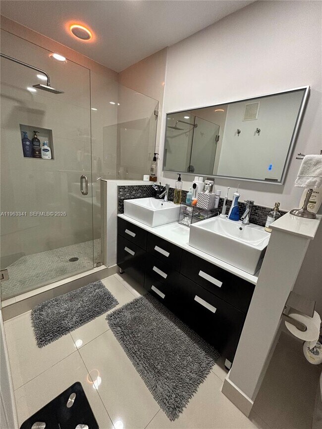 Building Photo - 341 SW 121st Ave