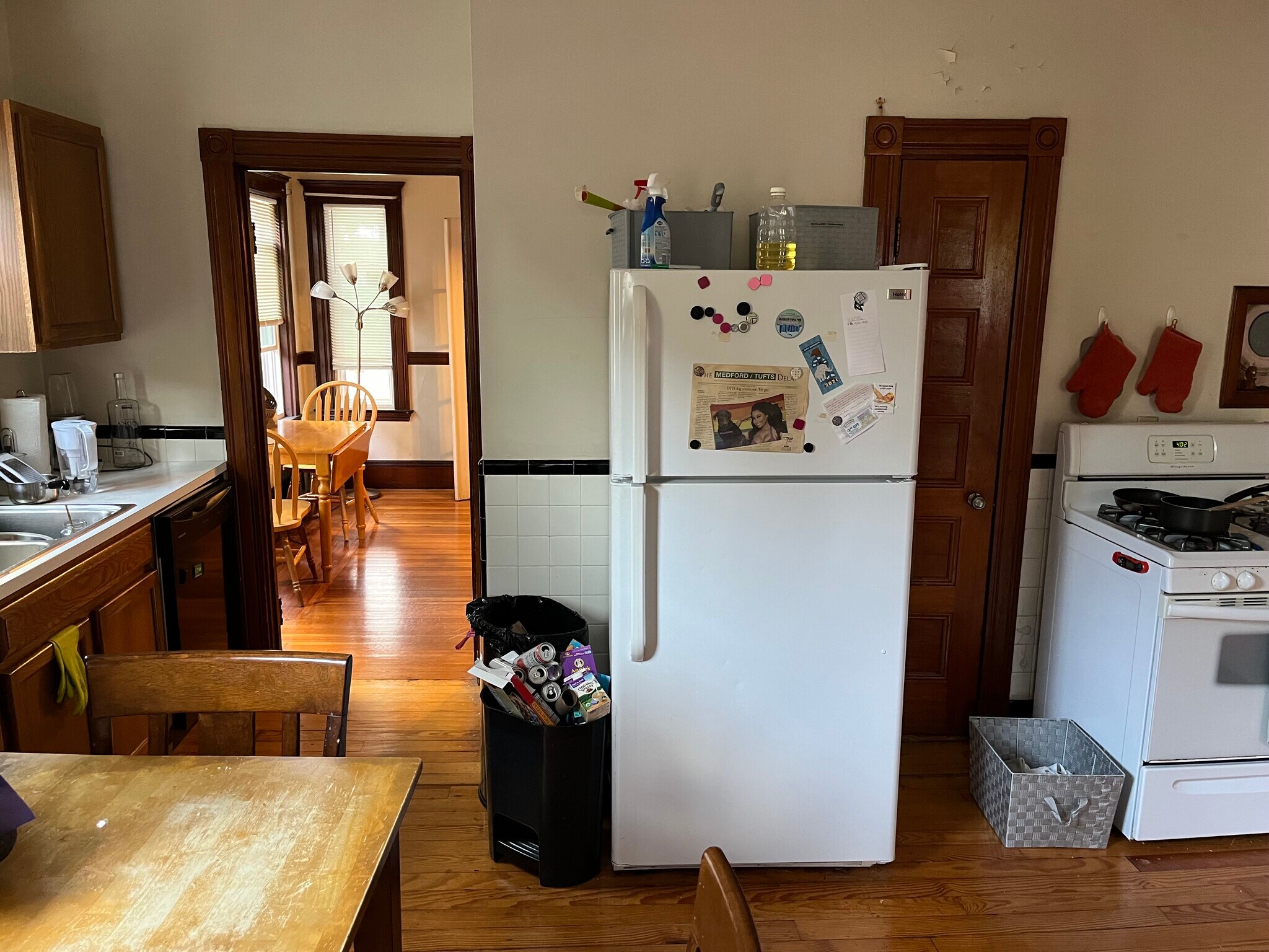 Building Photo - 195 College Ave