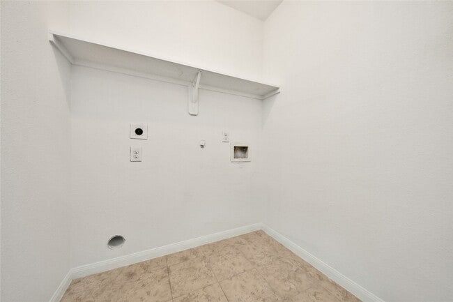 Building Photo - 17024 Wilthorne Gardens Ct