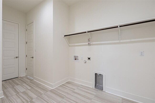 Building Photo - 212 Eiglehart Rd