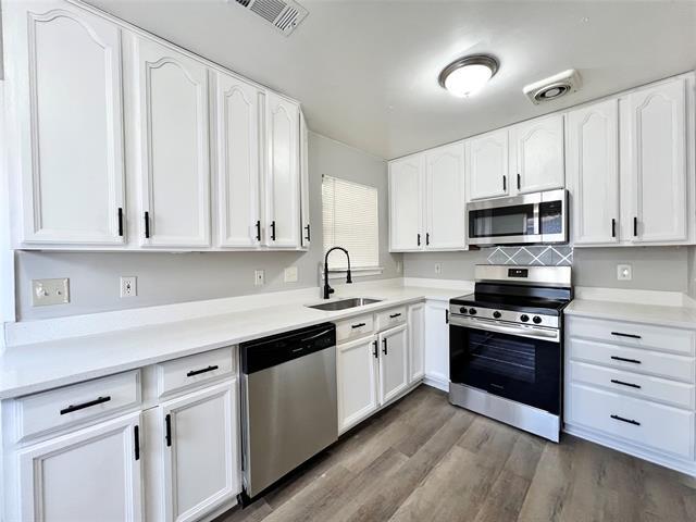 Building Photo - 1607 Herschel St