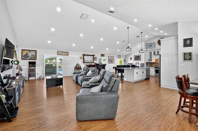 Building Photo - 9505 Majestic Way