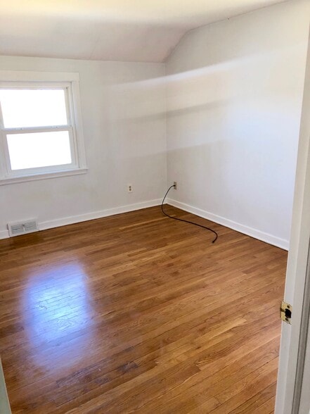 Building Photo - 252 Arcadia Blvd