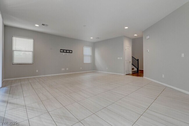 Building Photo - 12847 Slipknot St