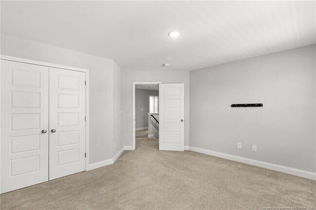 Building Photo - 153 Nairn St