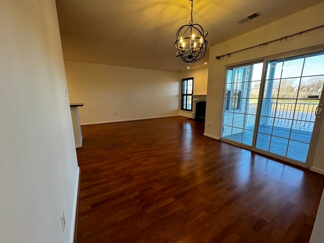 Building Photo - 43114 Watercrest Square
