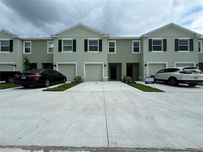 Building Photo - 11147 Crescent Deer Dr