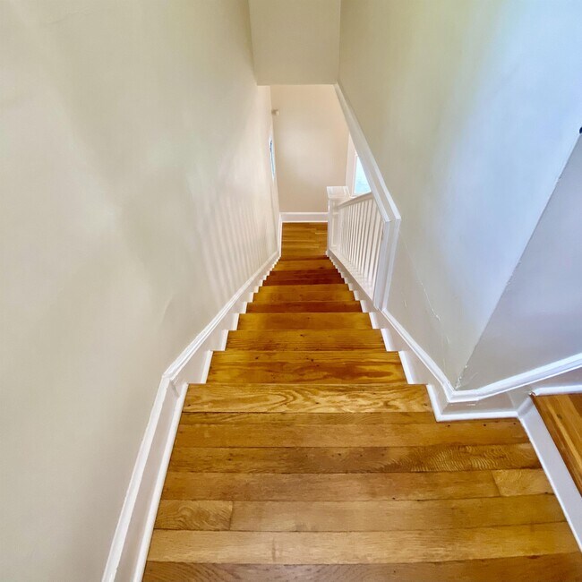 Building Photo - 1105 Virginia Ave