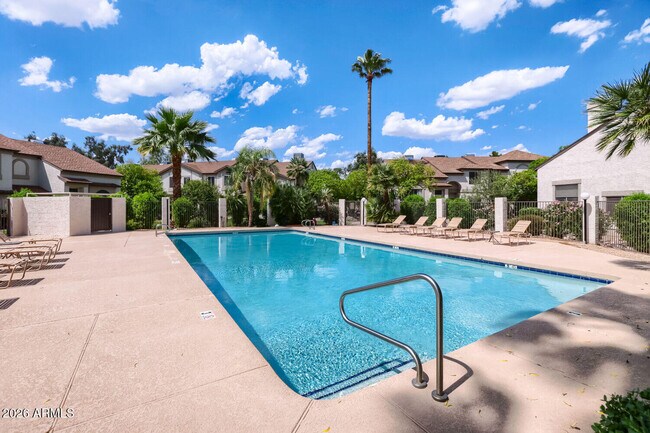 Building Photo - 4114 E Union Hills Dr