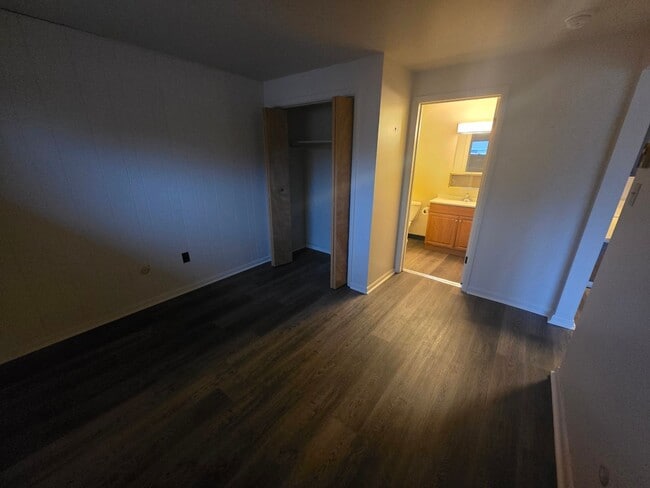 Building Photo - 1 Bedroom 1 Bath-Moon Township