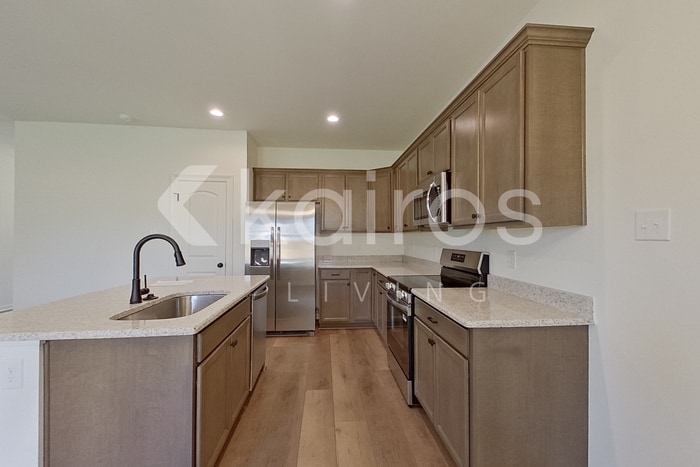 Building Photo - 102 Hendrix Rd