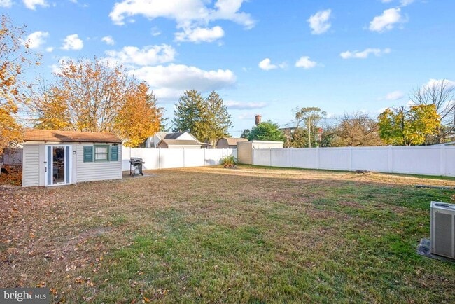 Building Photo - 610 Lee Ave