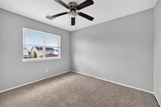 Building Photo - 20721 Patriot Park Ln