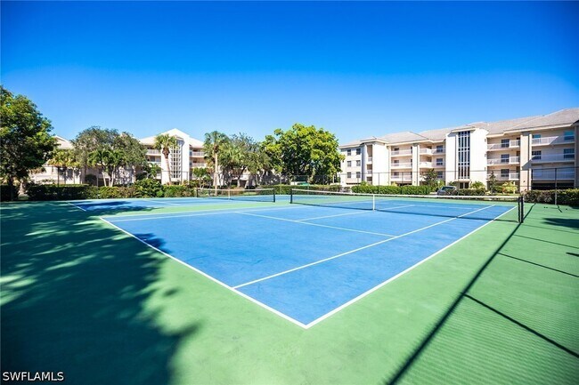 Building Photo - 4130 Bayhead Dr