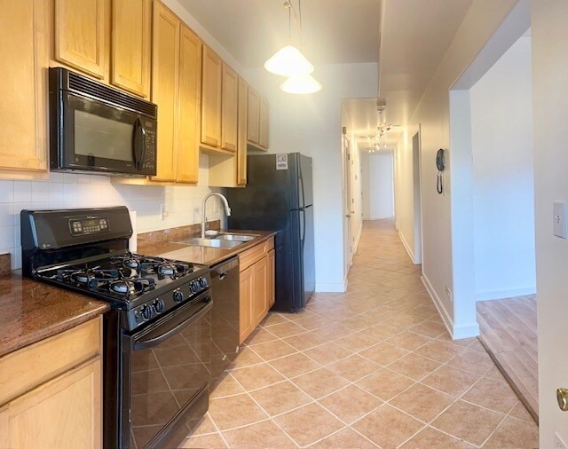 Building Photo - 4608 S Calumet Ave
