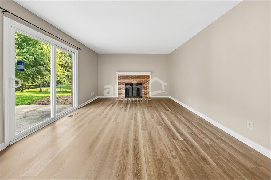 Building Photo - 7037 Berry Blossom Ct