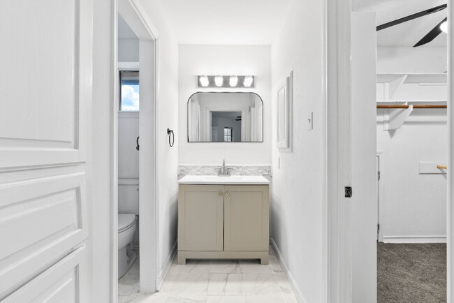 Building Photo - 7009 Bevington Dr